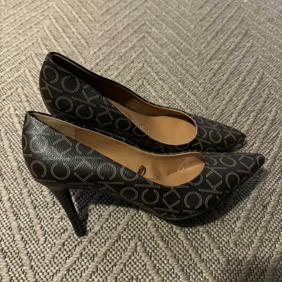 Calvin Klein Heels Pumps Size 8.5 EUC Giana Heels - Picture 2 of 11